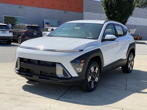 New 2025 Hyundai Kona SEL image 3