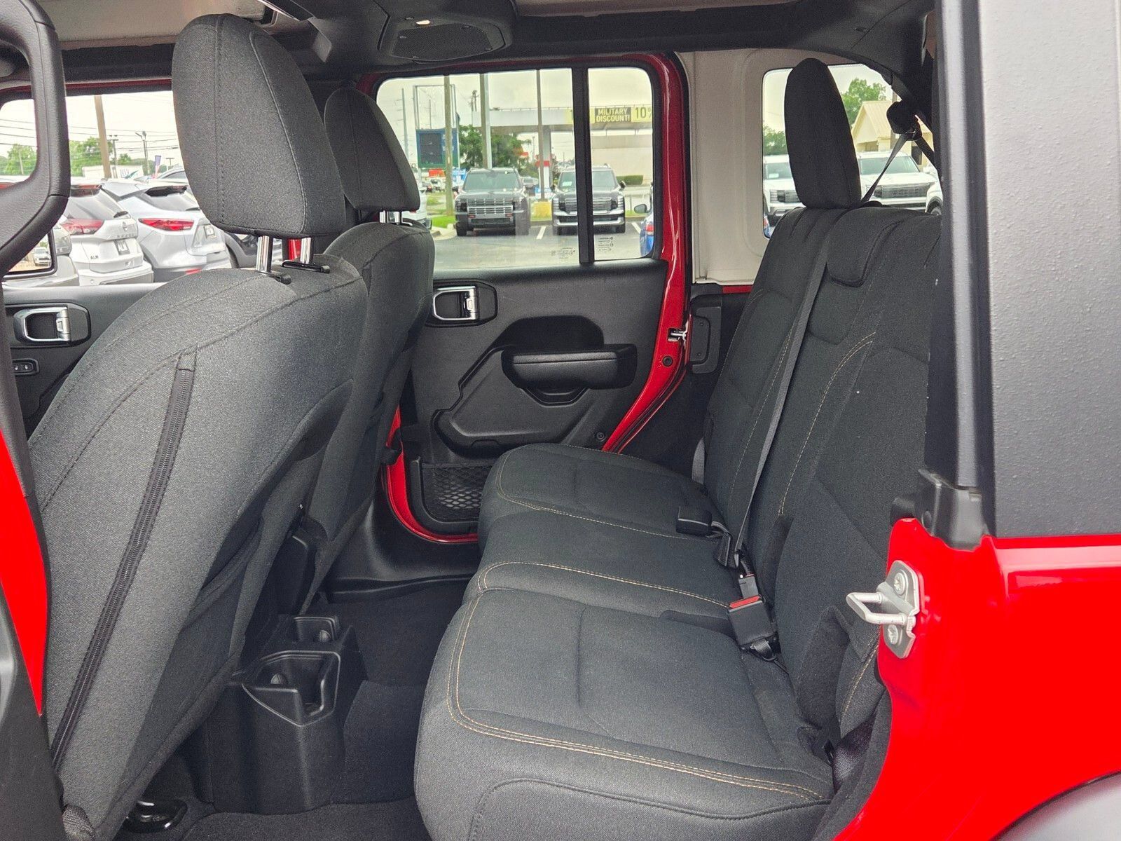 Used 2025 Jeep Wrangler Unlimited Sport AWD/4WD image 6