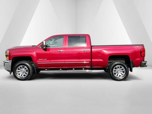Used 2019 Chevrolet Silverado 2500 LTZ w/ Duramax Plus Package AWD/4WD image 4
