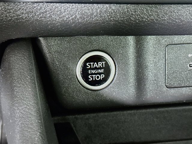 Used 2022 Nissan Rogue SV FWD image 18