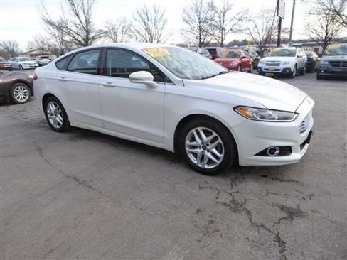 Used 2013 Ford Fusion SE image 5