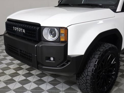 Used 2025 Toyota Land Cruiser image 42