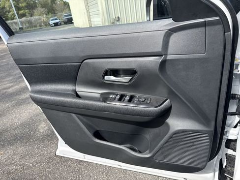 New 2026 Nissan Kicks SV image 24