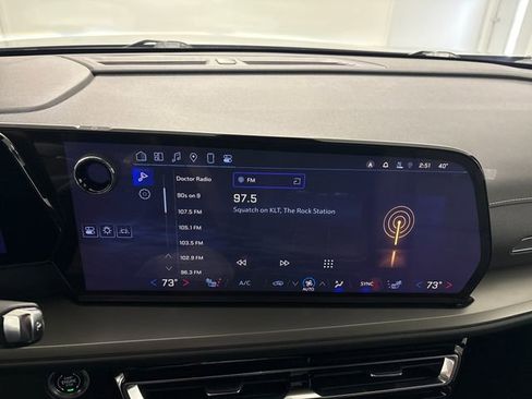 Used 2024 Chevrolet Traverse LT w/ Trailering Package image 35