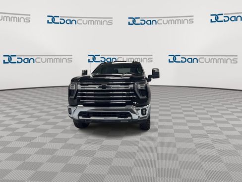 Used 2024 Chevrolet Silverado 2500 LTZ w/ LTZ Convenience Package image 3