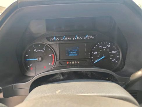 Used 2022 Ford F550 4x4 Crew Cab Super Duty w/ Power Equipment Group image 21
