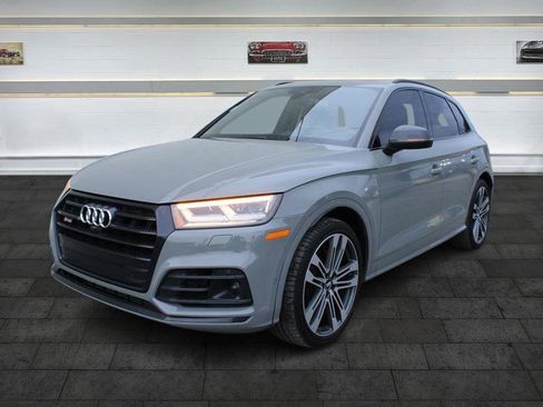 Used 2019 Audi SQ5 Prestige w/ Prestige Package image 4