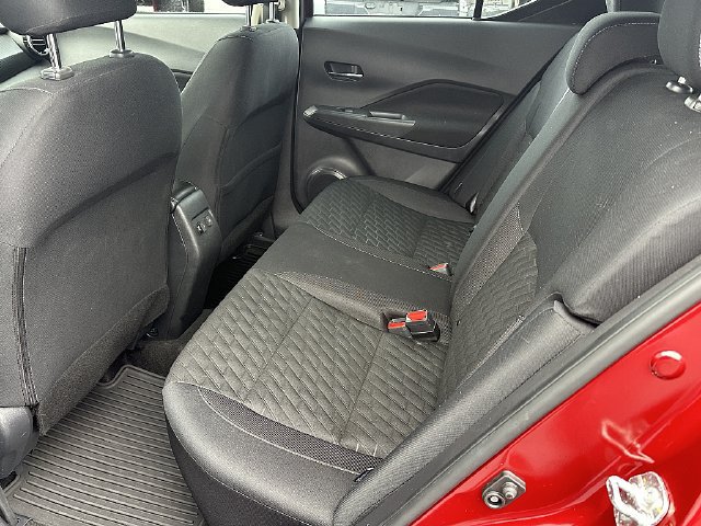 Used 2023 Nissan Kicks SV FWD image 16