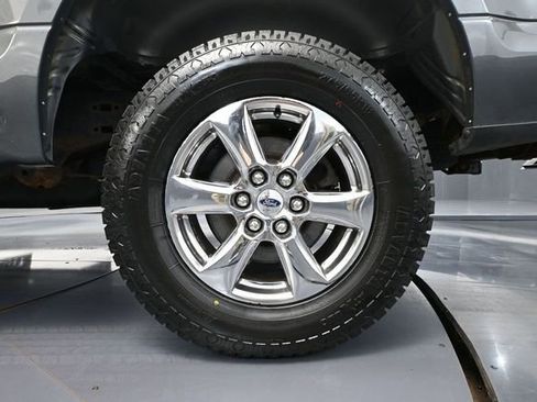 Used 2019 Ford F150 XLT w/ Equipment Group 302A Luxury AWD/4WD image 16