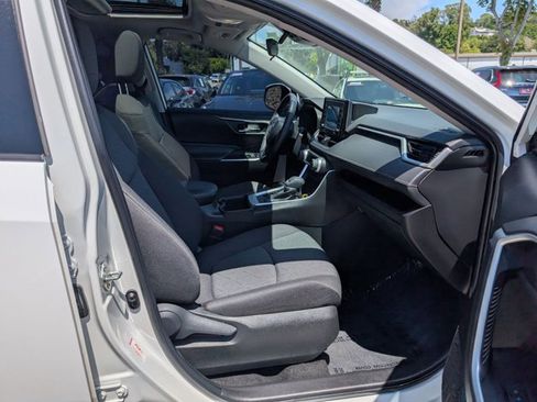 Used 2022 Toyota RAV4 XLE w/ Convenience Package AWD/4WD image 20