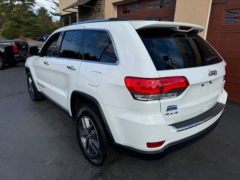 Used 2017 Jeep Grand Cherokee Limited image 6
