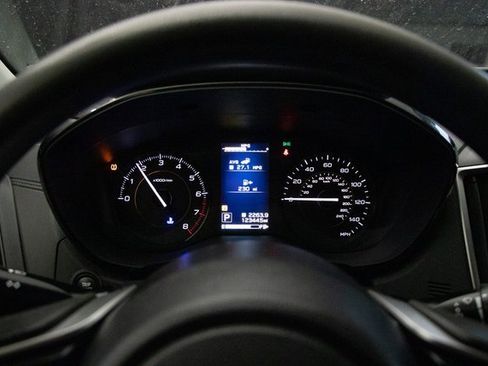 Used 2019 Subaru Crosstrek 2.0i w/ Eyesight System image 28