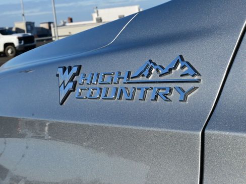 Used 2024 Chevrolet Tahoe High Country image 12