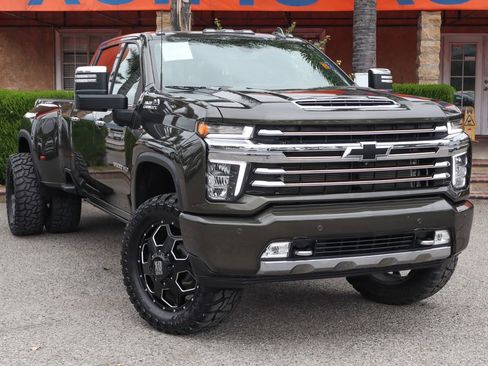 Used 2022 Chevrolet Silverado 3500 High Country w/ Safety Package II AWD/4WD image 2