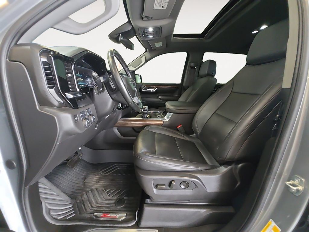 Used 2024 Chevrolet Silverado 1500 LT Trail Boss w/ LT Trail Boss Premium Package AWD/4WD image 11