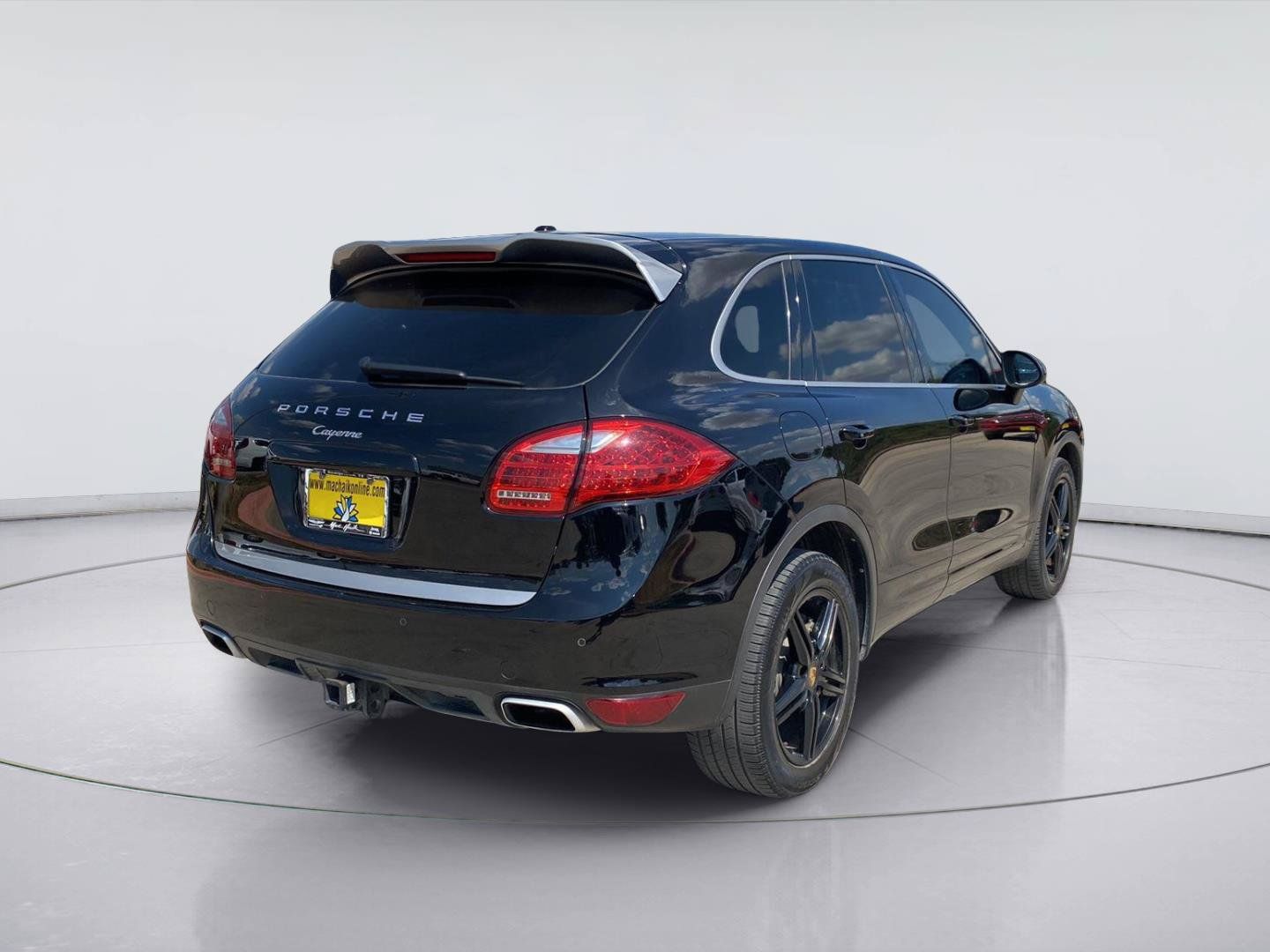 Used 2014 Porsche Cayenne Platinum Edition AWD/4WD image 5