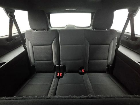 Used 2021 Chevrolet Suburban LS image 32