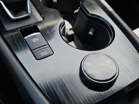 Certified 2023 Nissan Rogue SV AWD/4WD image 22