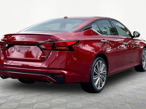 Used 2024 Nissan Altima 2.5 SL AWD/4WD image 5