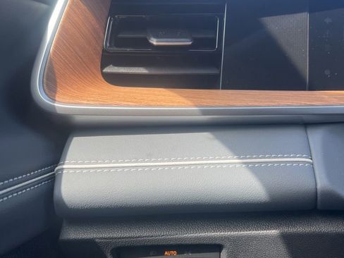 Used 2026 Volkswagen Tiguan SEL R-Line image 29