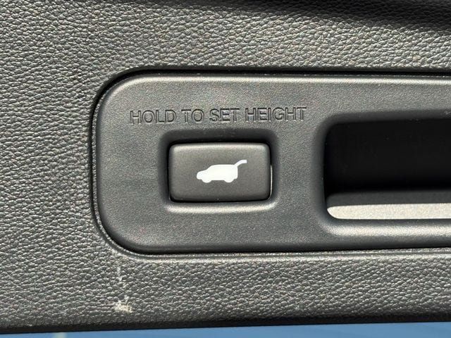 Certified 2025 Acura MDX w/ Technology Package FWD image 33