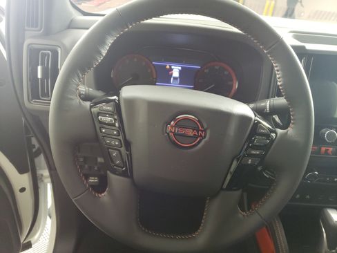 New 2026 Nissan Frontier PRO-4X w/ Pro-4x Convenience Package image 18