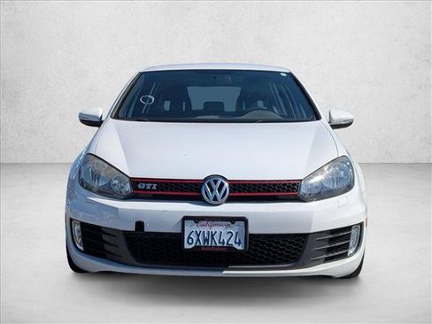 Used 2013 Volkswagen Golf 4-Door FWD image 2