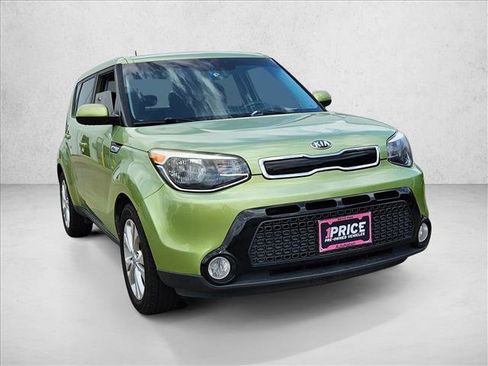 Used 2016 Kia Soul + FWD image 3