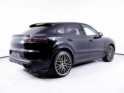 Certified 2023 Porsche Cayenne Coupe image 28