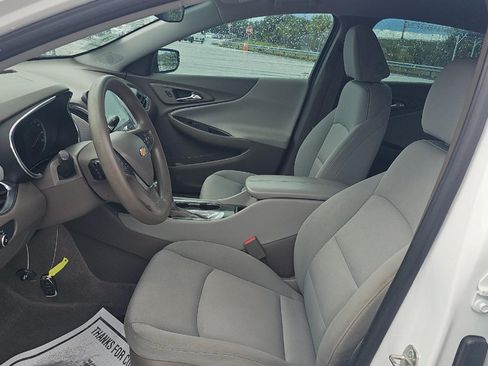 Used 2019 Chevrolet Malibu LT w/ Driver Confidence Package II FWD image 9
