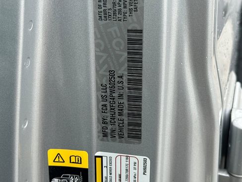 Used 2023 Jeep Wrangler Unlimited Rubicon image 31