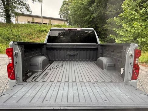 Used 2024 Chevrolet Silverado 1500 Custom Trail Boss w/ LPO, Dark Essentials Package AWD/4WD image 8