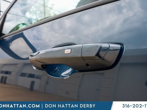 Used 2025 Chevrolet Equinox LT FWD image 37