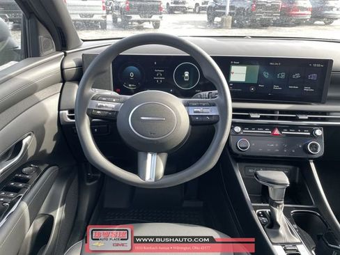 Used 2025 Hyundai Santa Cruz SEL image 10