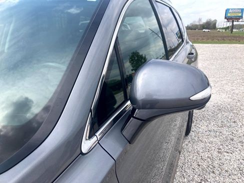 Used 2020 Hyundai Santa Fe Limited FWD image 4