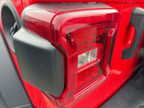 Used 2024 Jeep Wrangler Sport AWD/4WD image 7