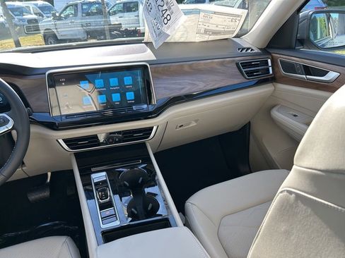 New 2026 Volkswagen Atlas SE image 11