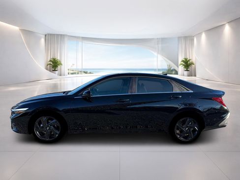 New 2026 Hyundai Elantra SEL Sport image 3