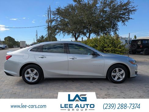 Used 2019 Chevrolet Malibu LS image 2
