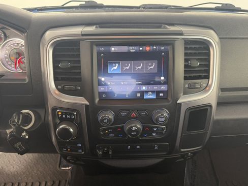 Used 2022 RAM 1500 Warlock AWD/4WD image 17