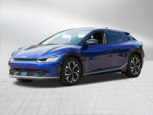 Certified 2023 Kia EV6 Wind AWD/4WD image 3