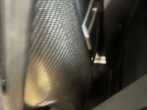 Used 2006 Ford GT RWD image 19