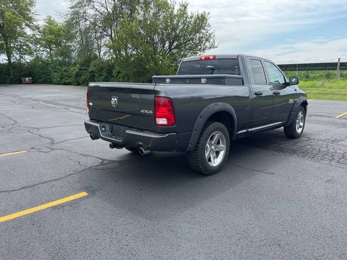 Used 2017 RAM 1500 Express w/ Express Value Package AWD/4WD image 7