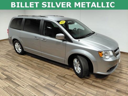 Used 2019 Dodge Grand Caravan SXT image 9