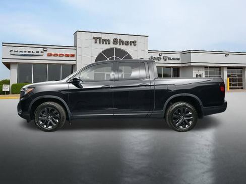 Used 2024 Honda Ridgeline Sport image 2