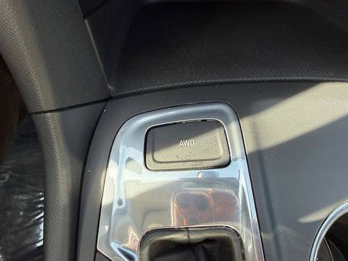 Used 2019 Chevrolet Equinox LT AWD/4WD image 38