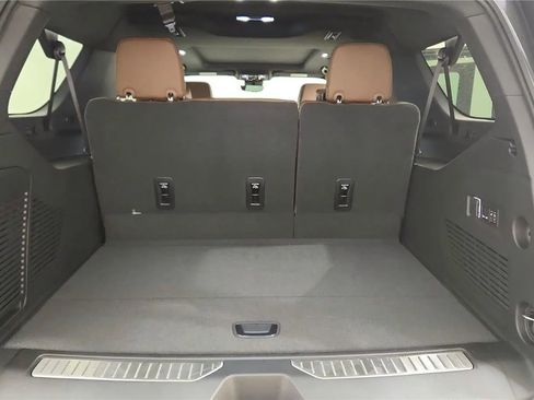New 2026 Chevrolet Suburban High Country AWD/4WD image 18