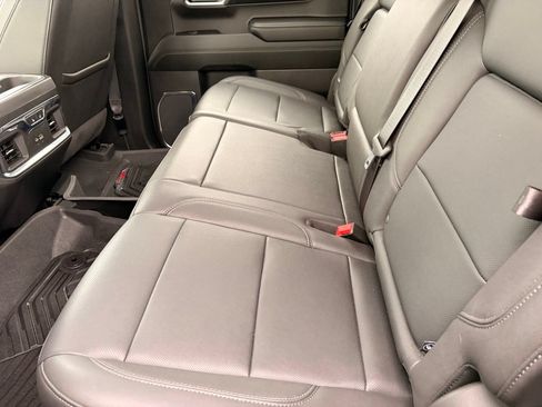 Used 2024 Chevrolet Silverado 1500 LTZ AWD/4WD image 15