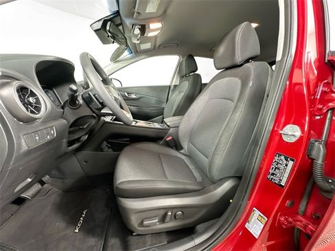 Used 2023 Hyundai Kona SE w/ Cargo Package image 18