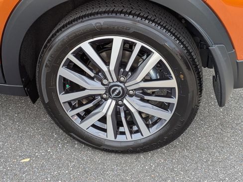 Certified 2024 Nissan Kicks SR w/ SR Premium Package image 11